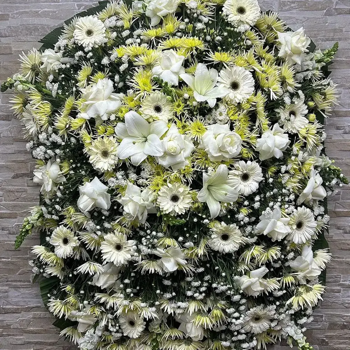 Coroa de flores confeccionada pela Toca das Flores
